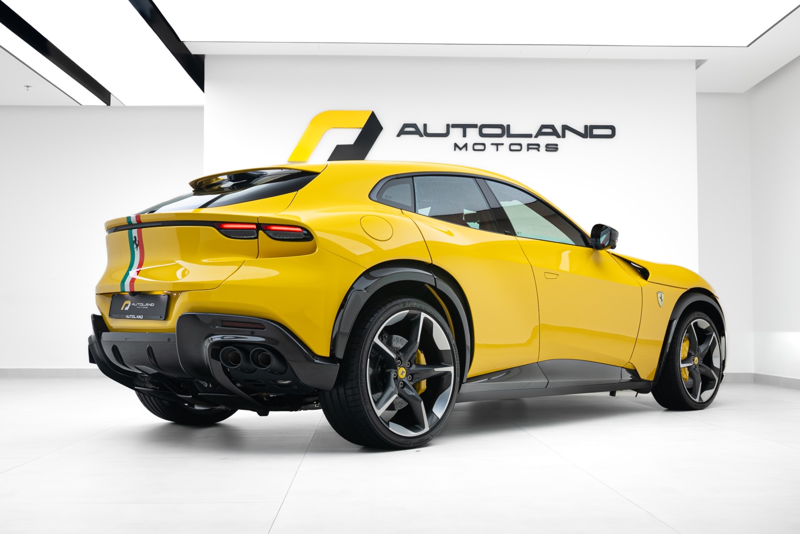 2025 FERRARI PUROSANGUE | FULL CARBON | MAIN DEALER SERVICE | HIGH SPECS |